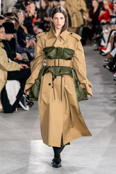 Look 11